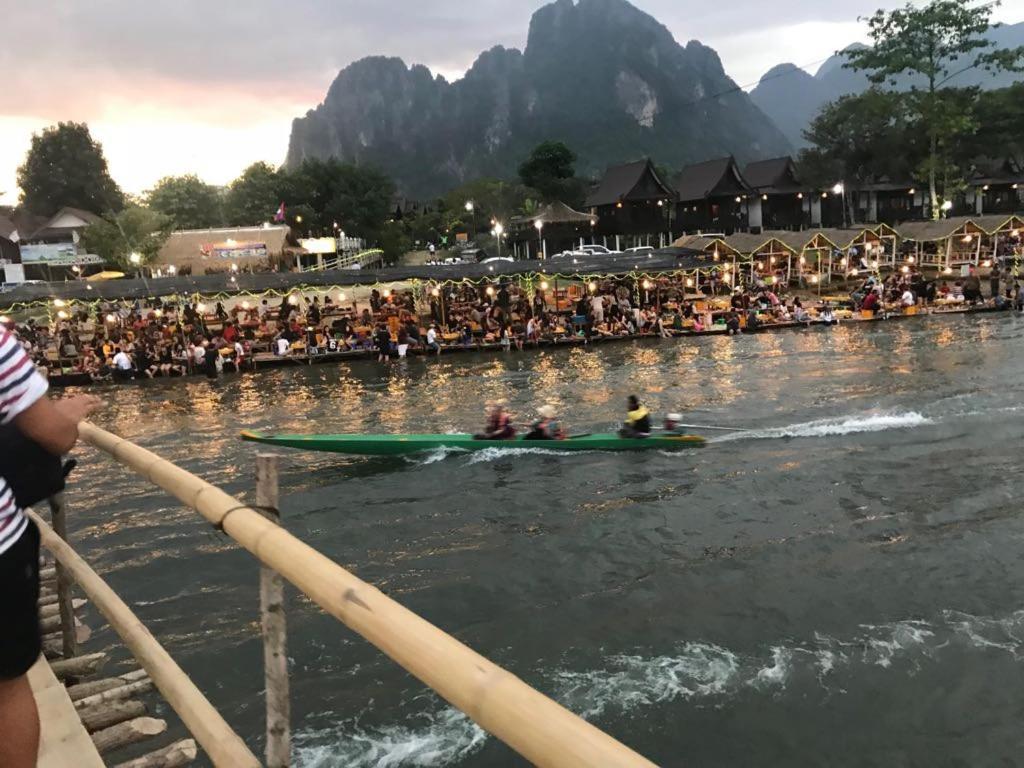 Cliff View Bungalows 방 비엥 외부 사진